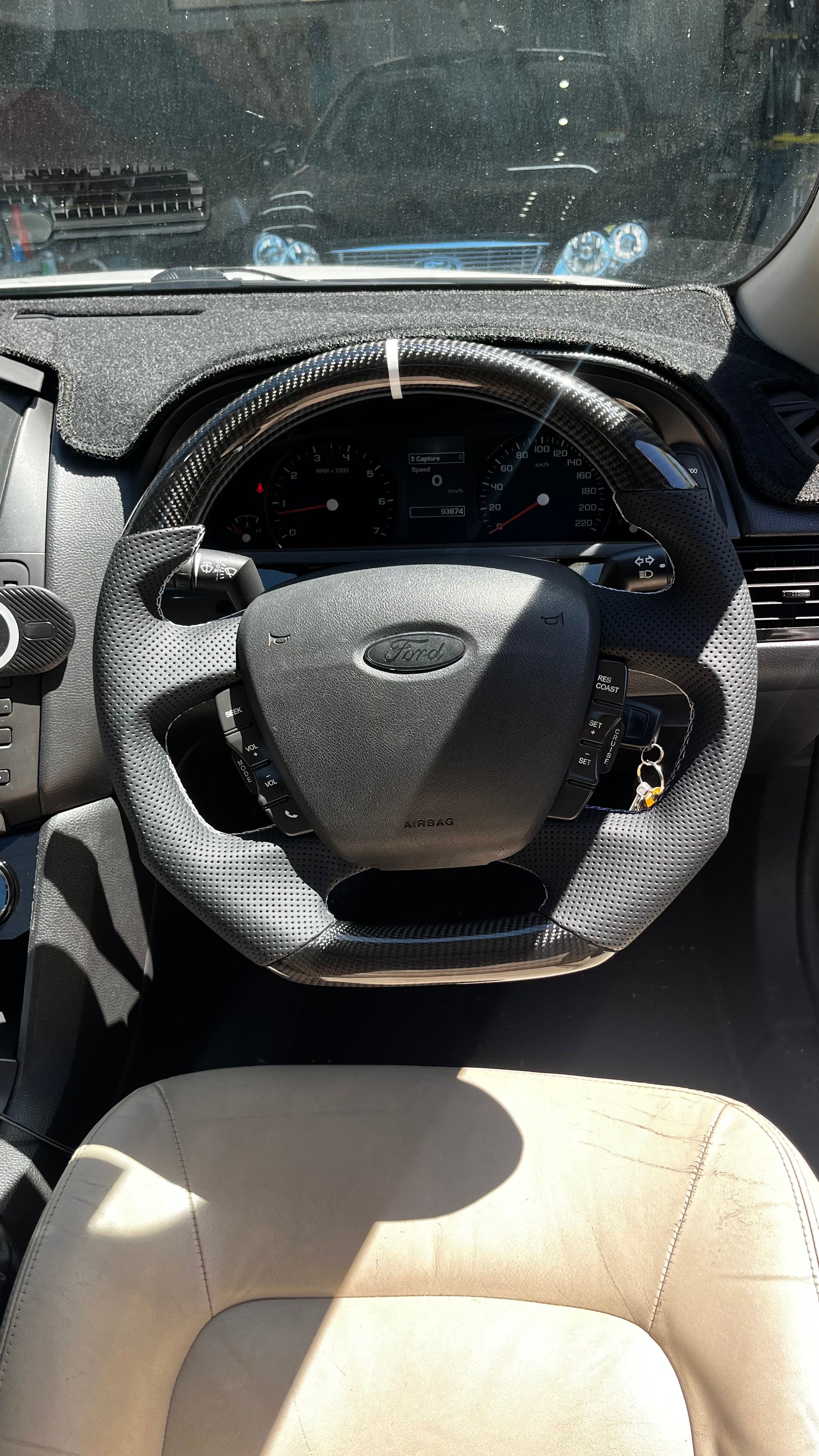 FG TWILL/WEAVE Carbon Steering Wheel